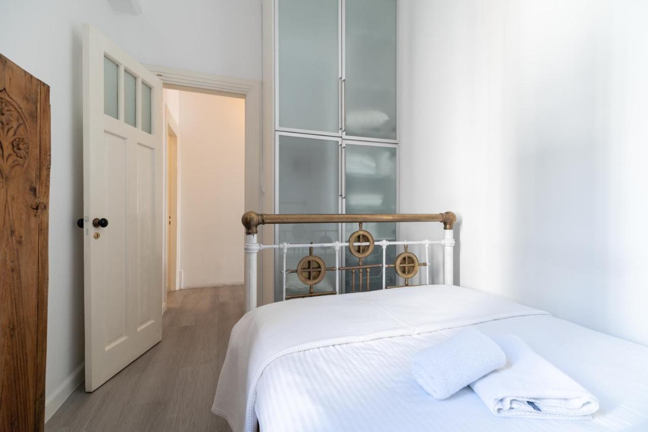 Apollonas Luxurious Apartments Афіни Екстер'єр фото